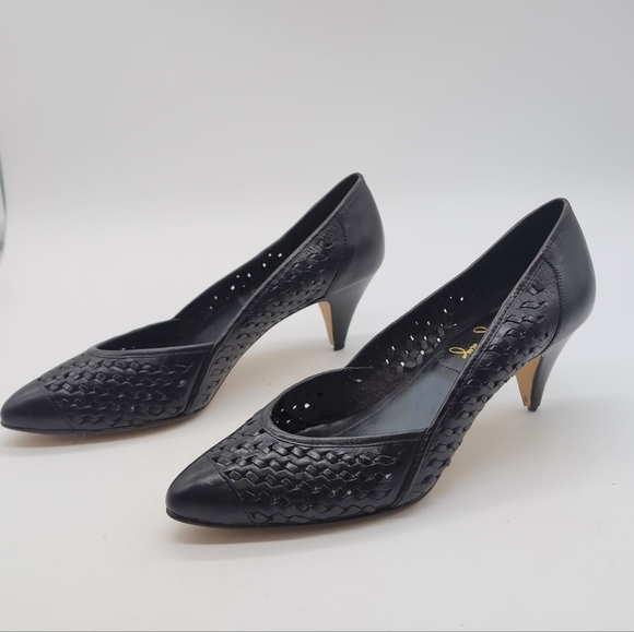 Vintage Cheryl Tiegs Sz 8.5 Black Leather Cut work Women's Heels - Picture 2 of 8